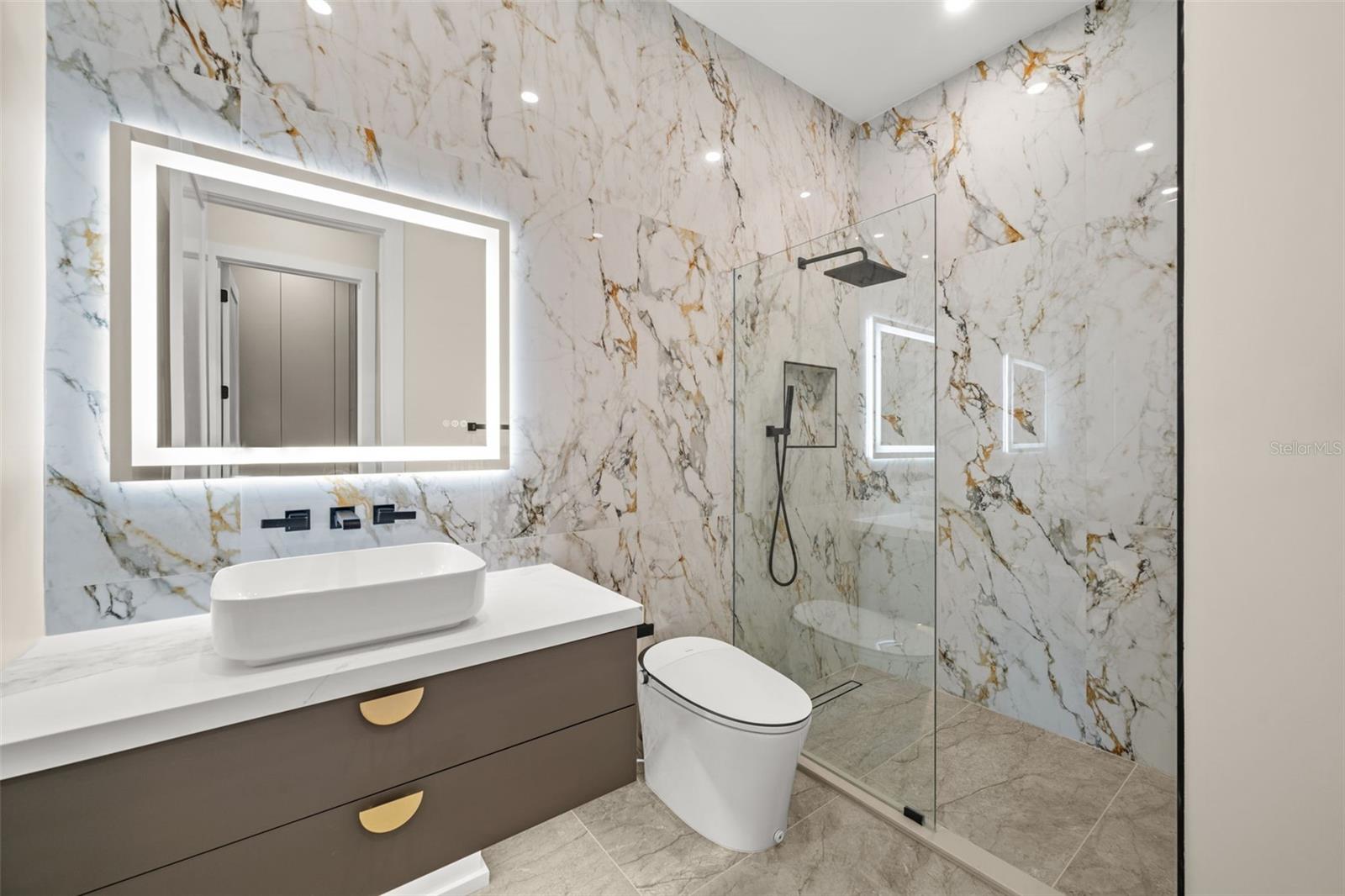 SOUTH GATE - Residential