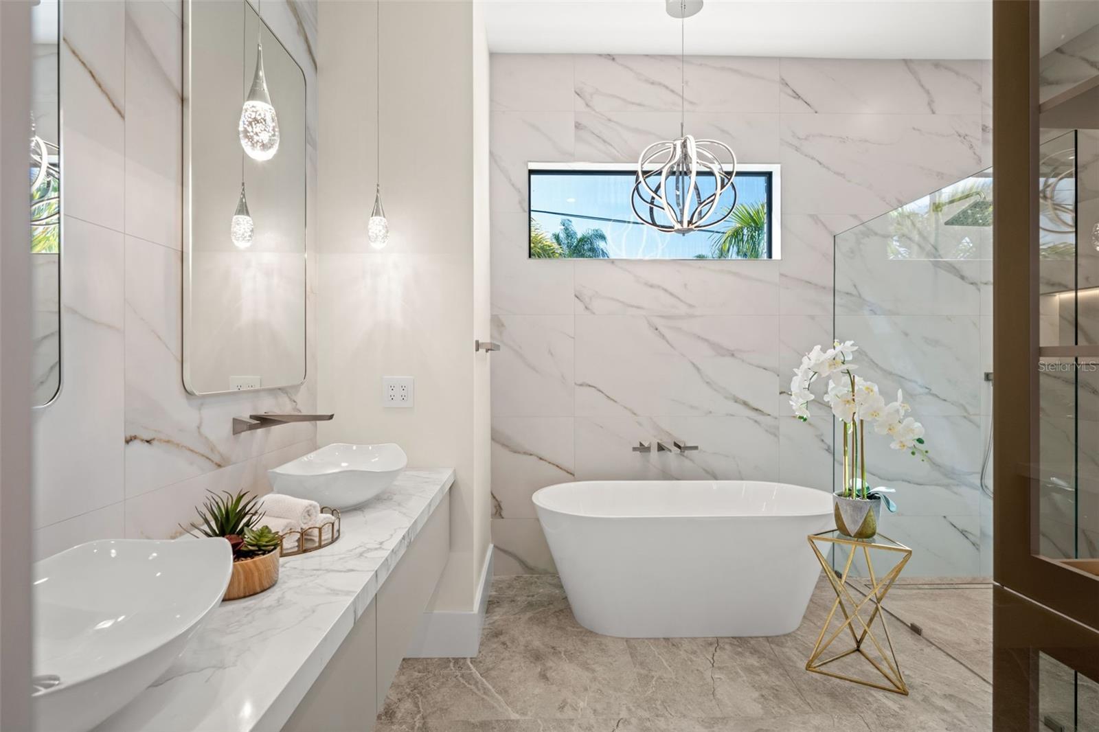 SOUTH GATE - Residential