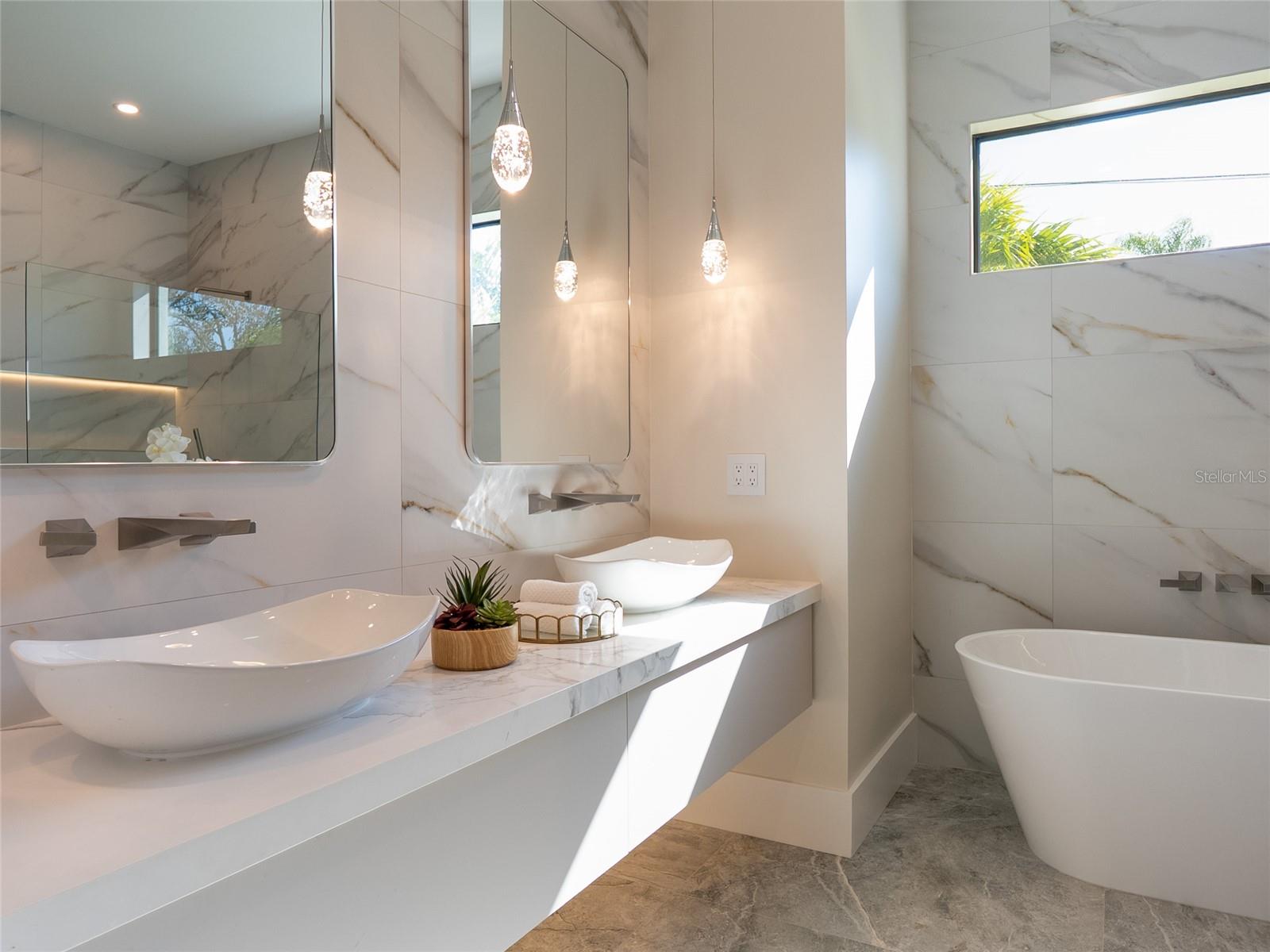 SOUTH GATE - Residential