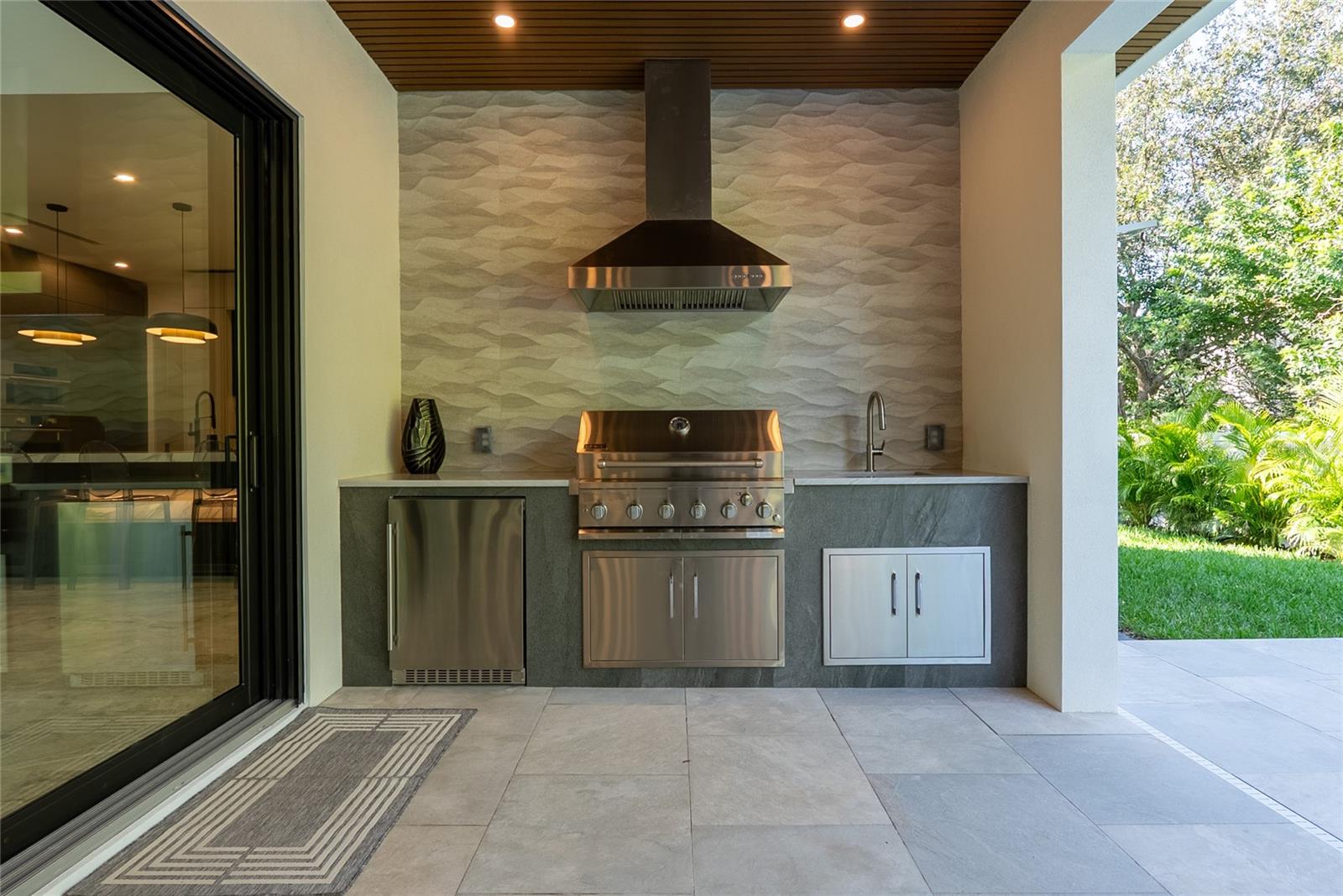 SOUTH GATE - Residential