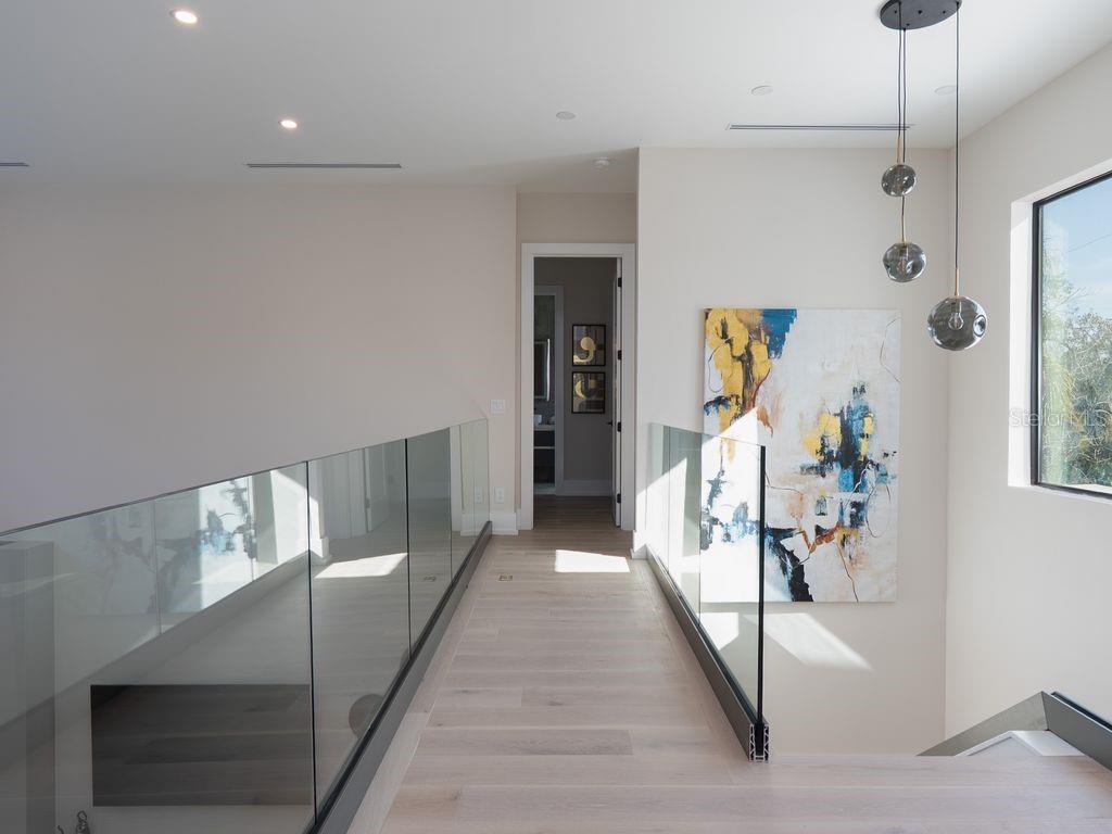 SOUTH GATE - Residential