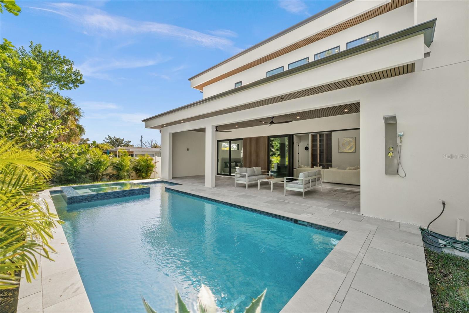 SOUTH GATE - Residential