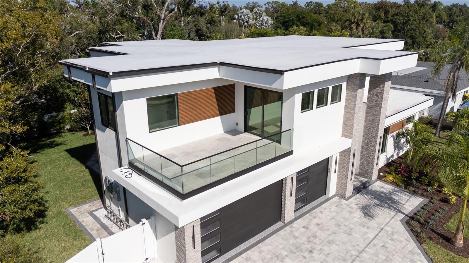 2413 CLEMATIS STREET