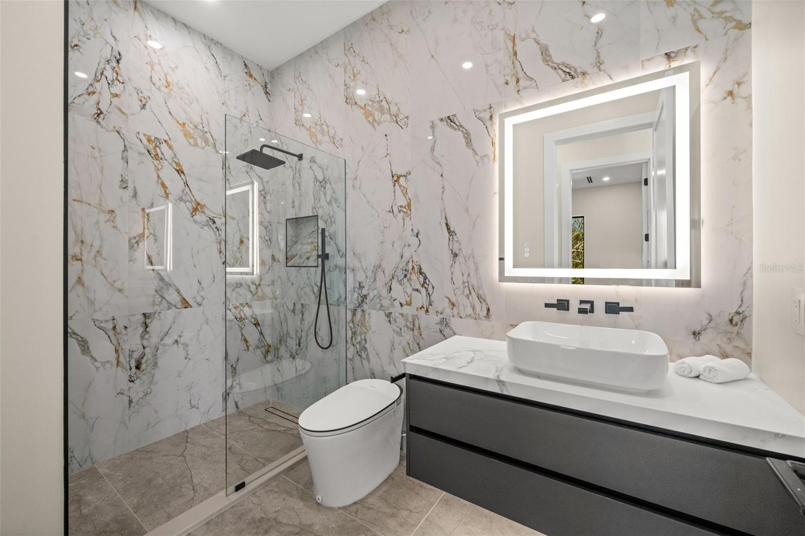 SOUTH GATE - Residential