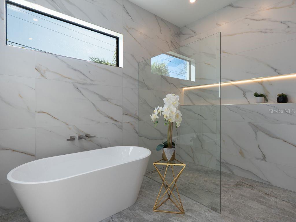 SOUTH GATE - Residential