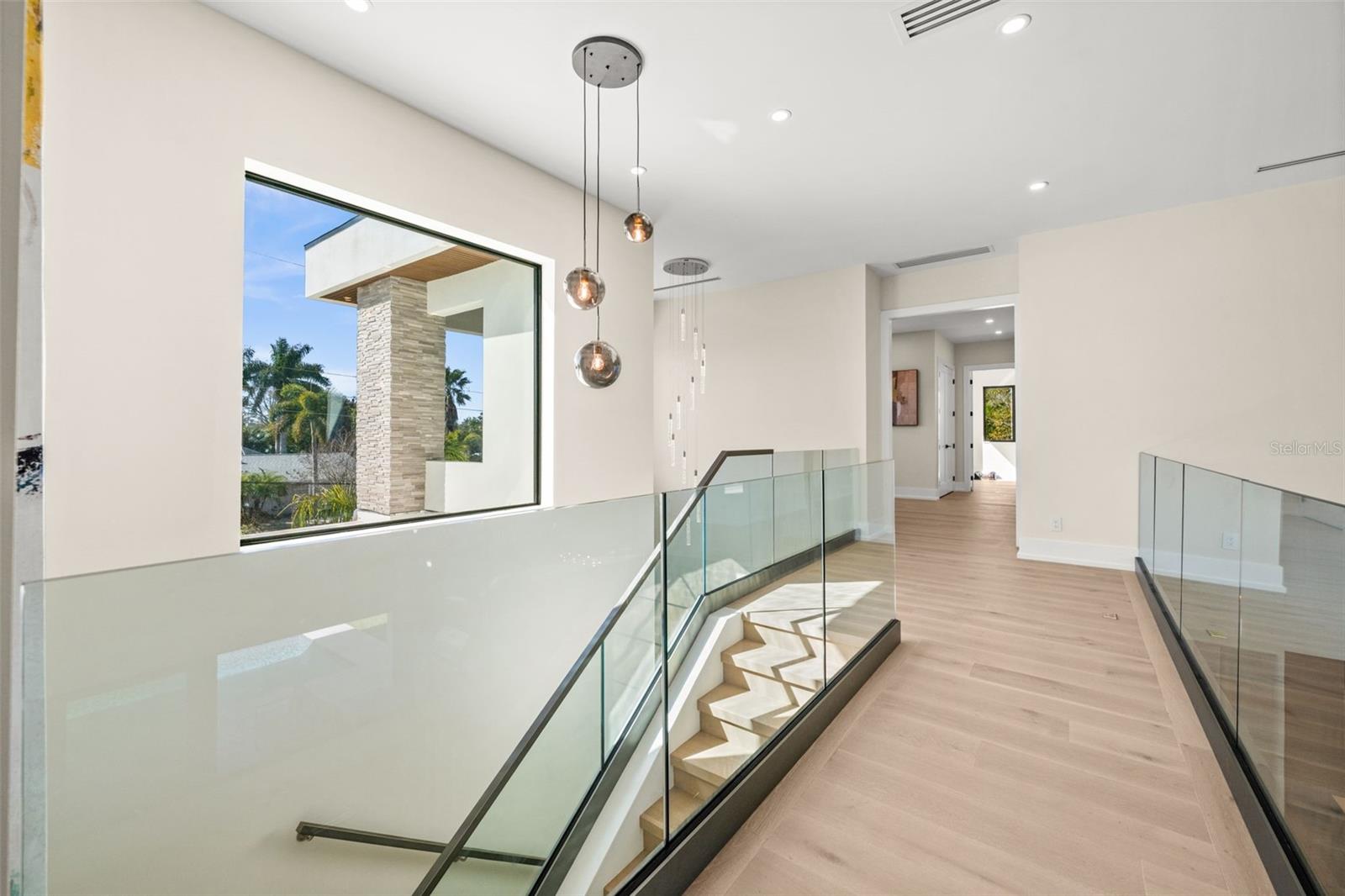 SOUTH GATE - Residential