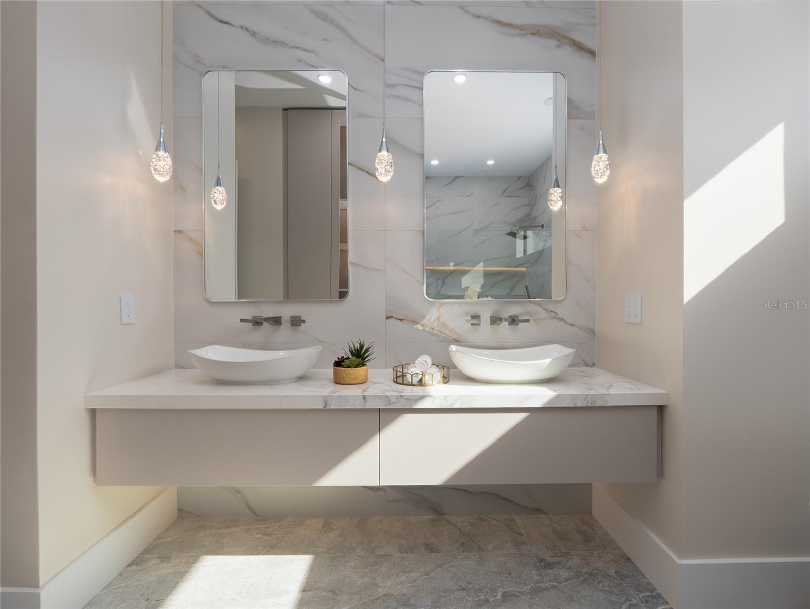 SOUTH GATE - Residential