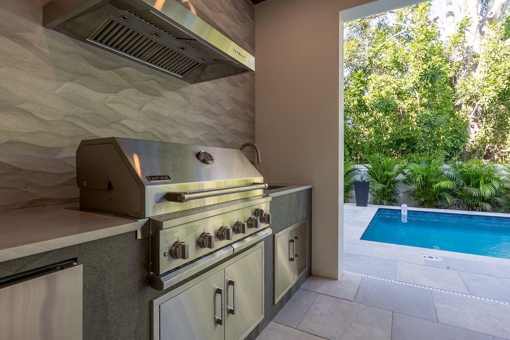 SOUTH GATE - Residential