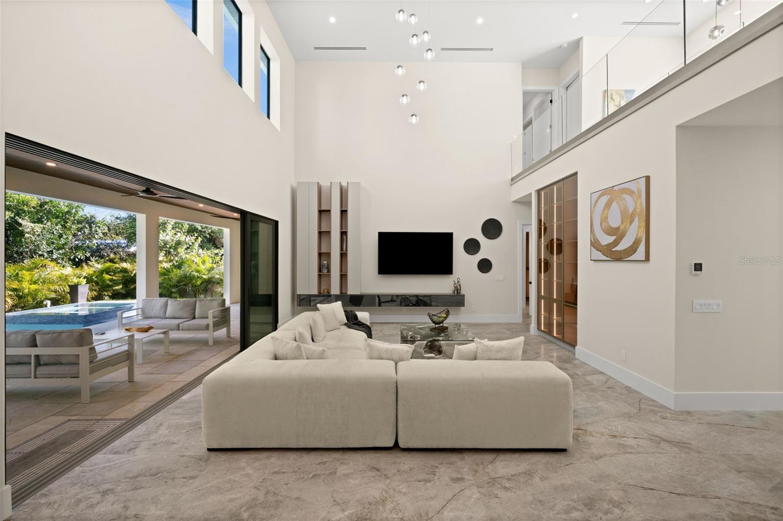 SOUTH GATE - Residential