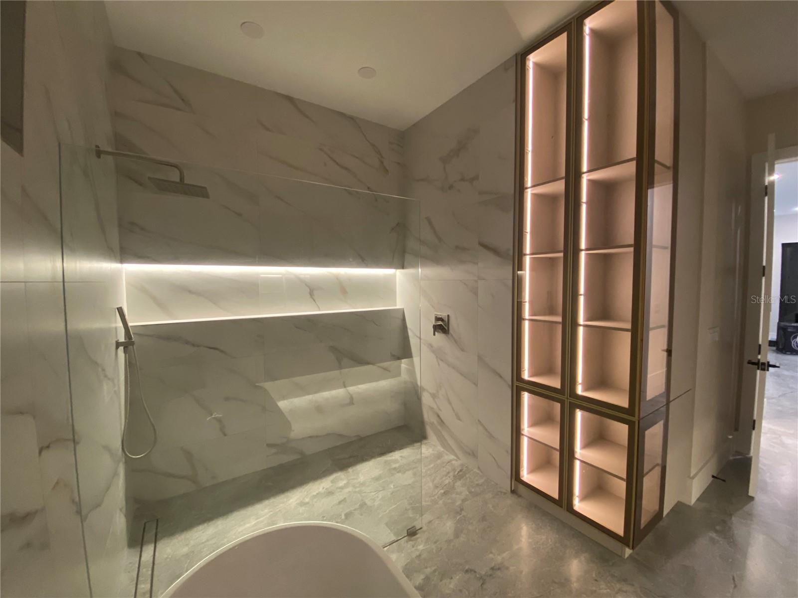 SOUTH GATE - Residential