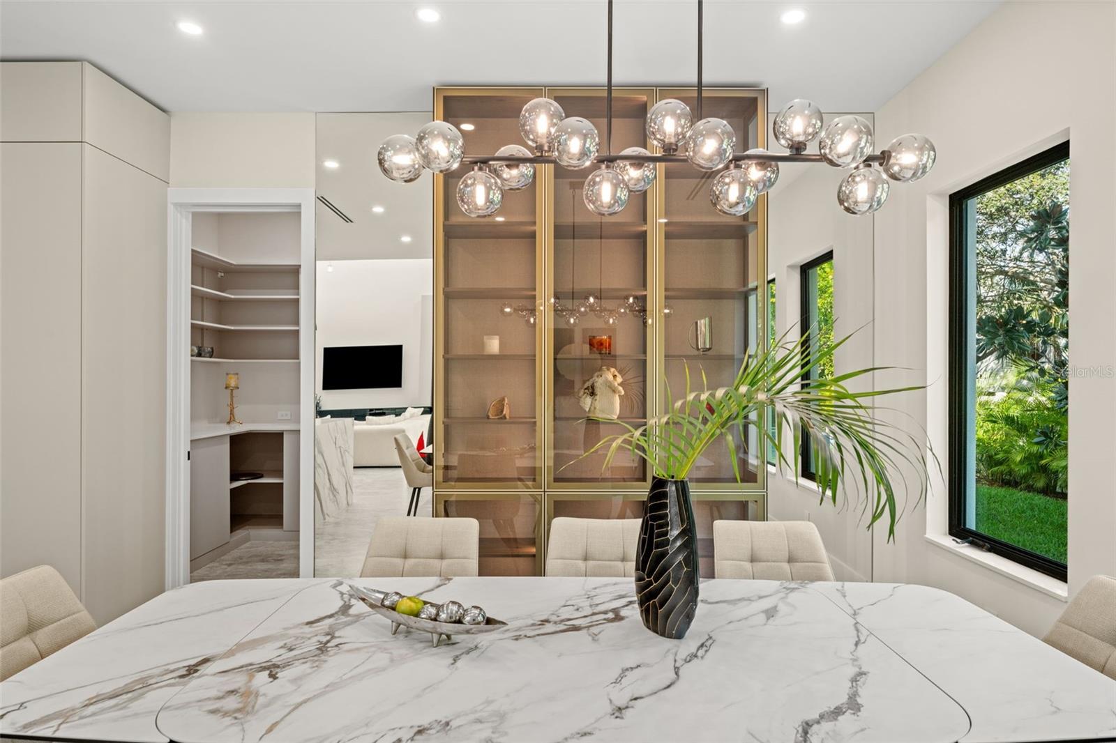 SOUTH GATE - Residential