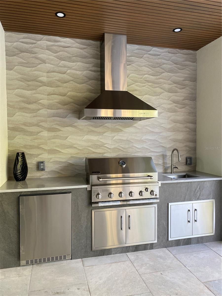 SOUTH GATE - Residential