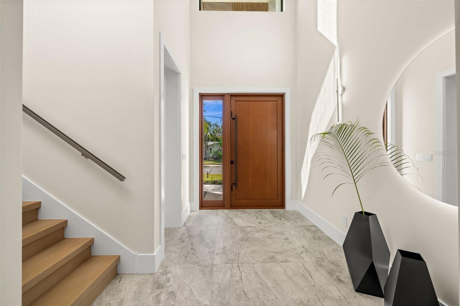 2413 CLEMATIS STREET