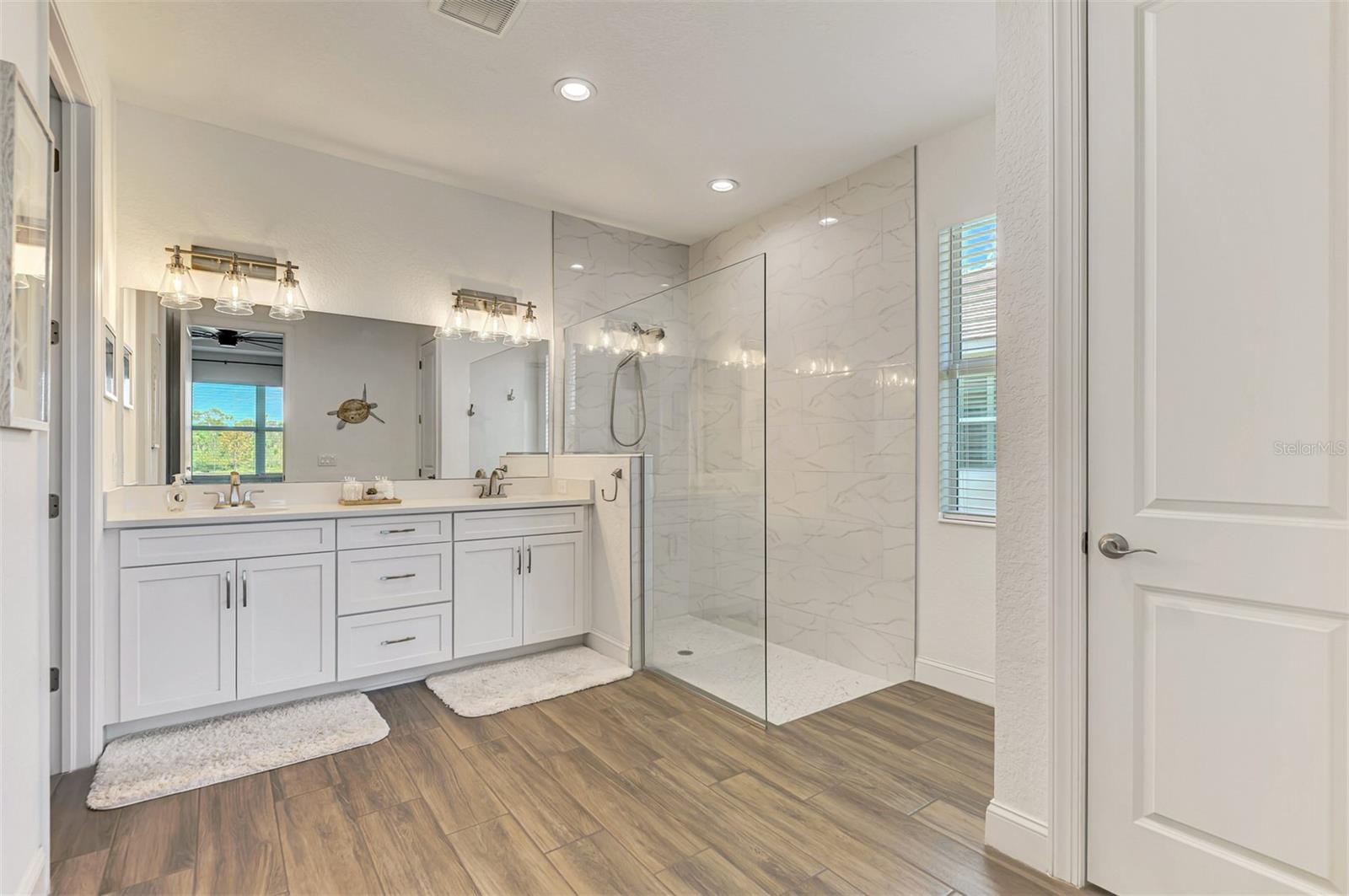 VENICE WOODLANDS PH 1 - Residential