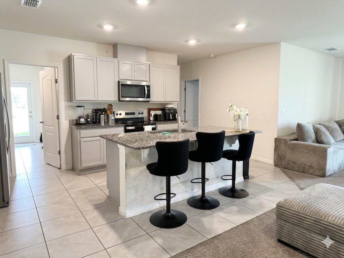 2826 WATERLILY WAY