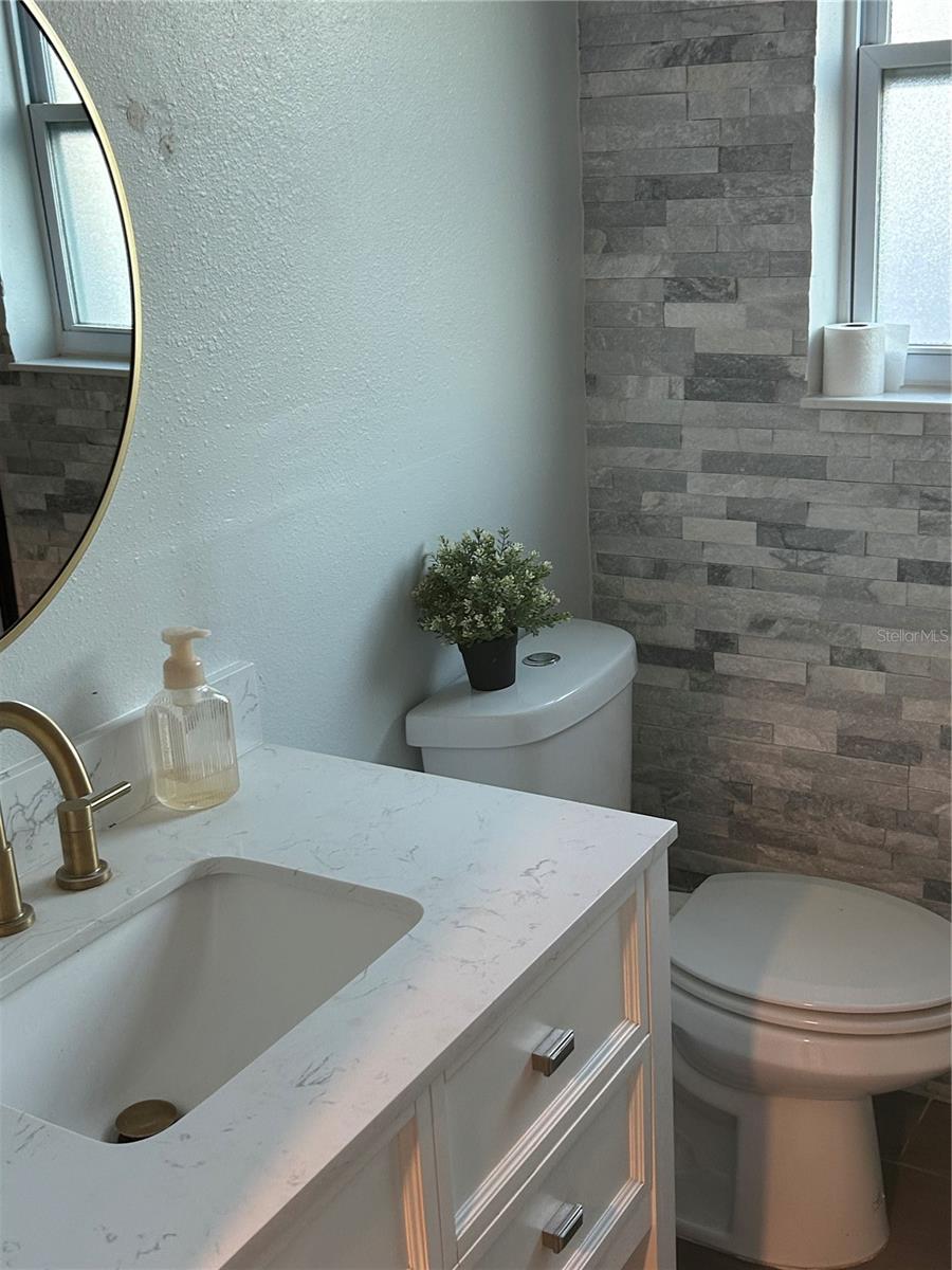 JASMINE LAKES - Residential Lease