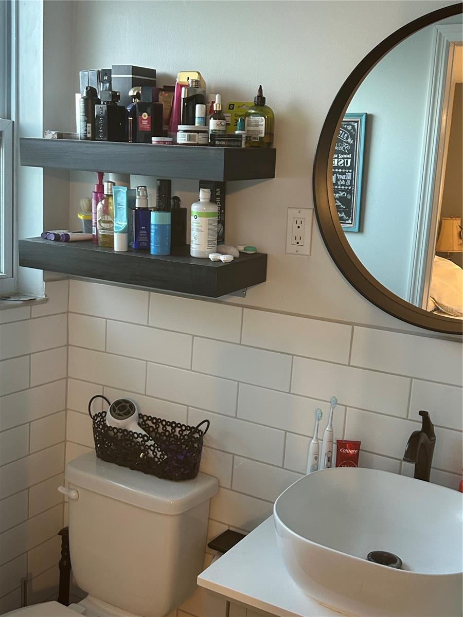 JASMINE LAKES - Residential Lease