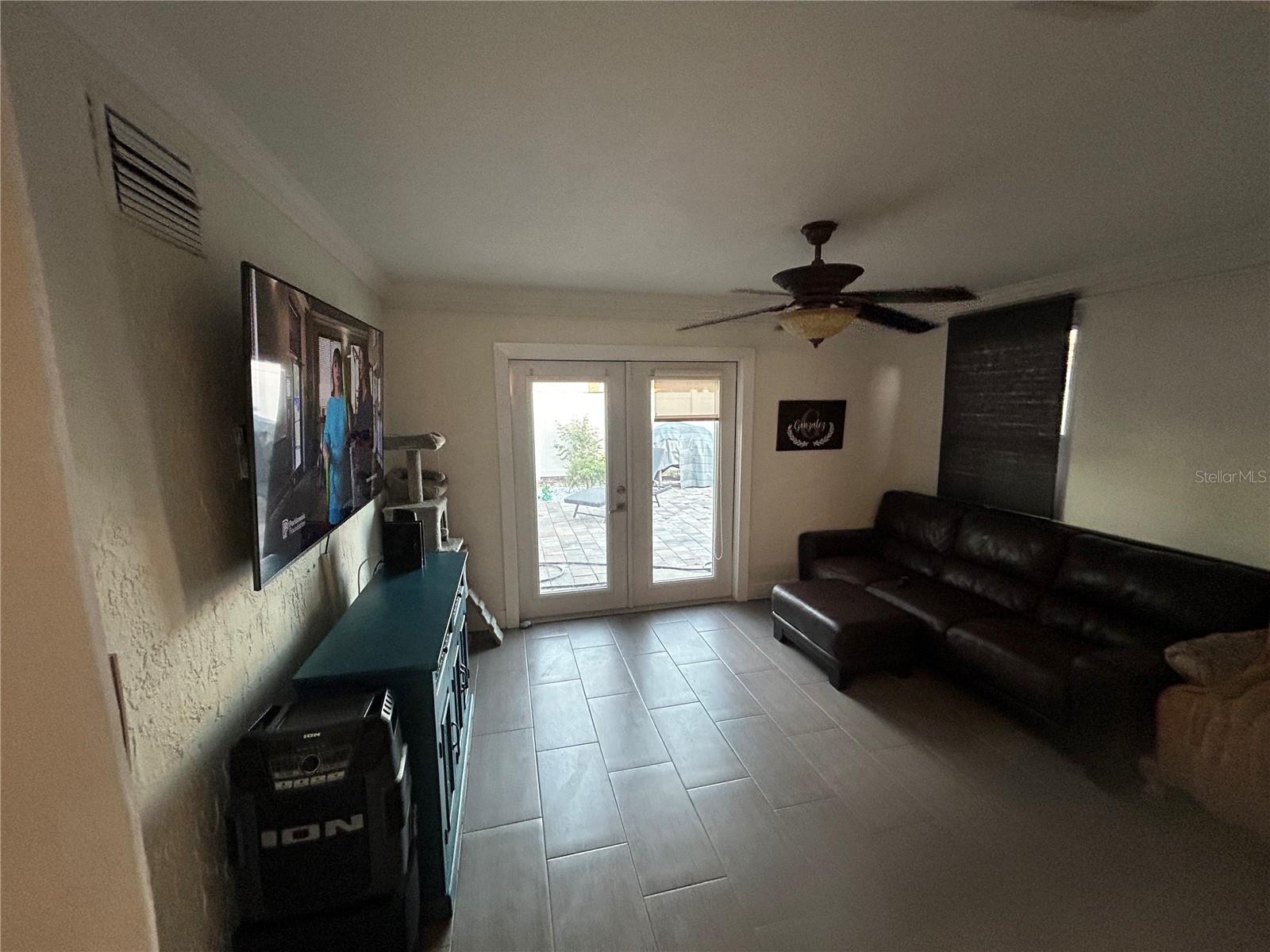 JASMINE LAKES - Residential Lease