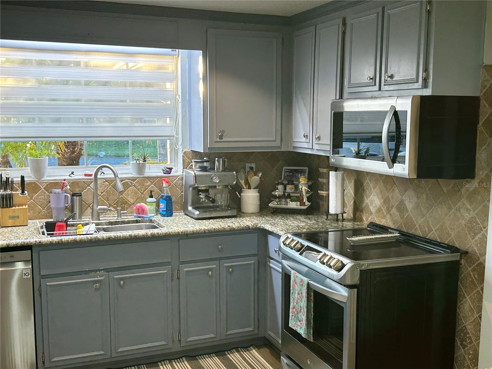 JASMINE LAKES - Residential Lease