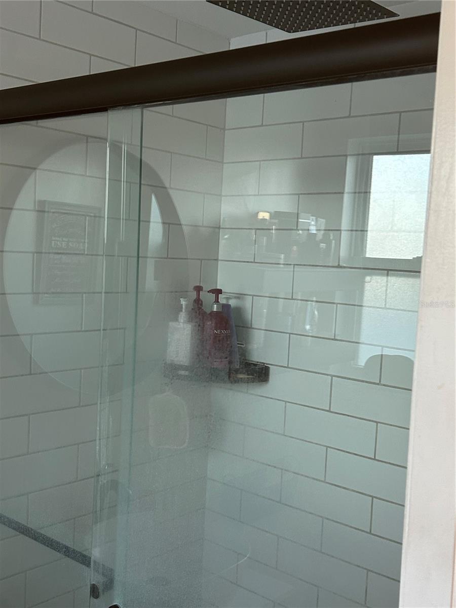 JASMINE LAKES - Residential Lease