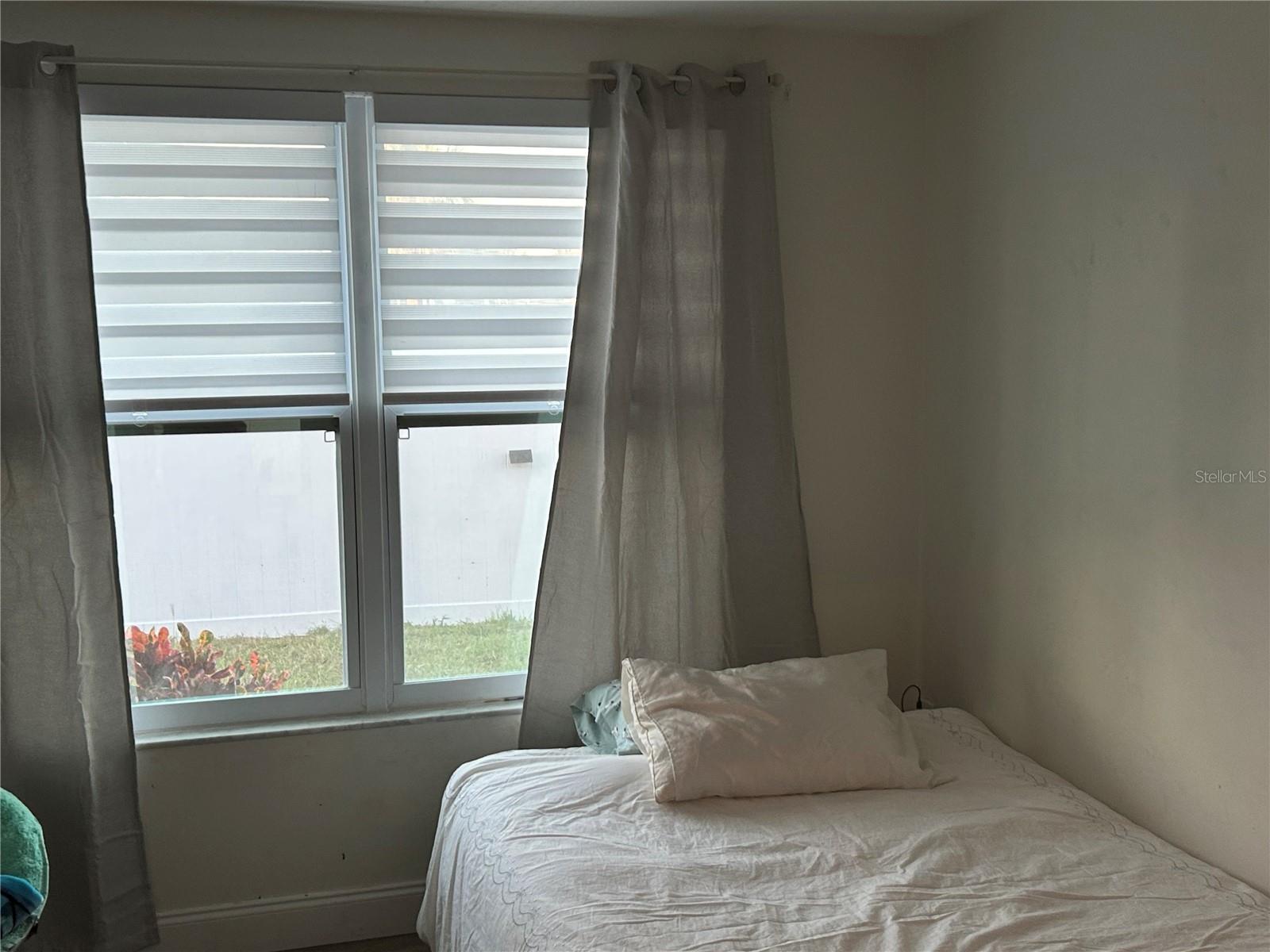 JASMINE LAKES - Residential Lease