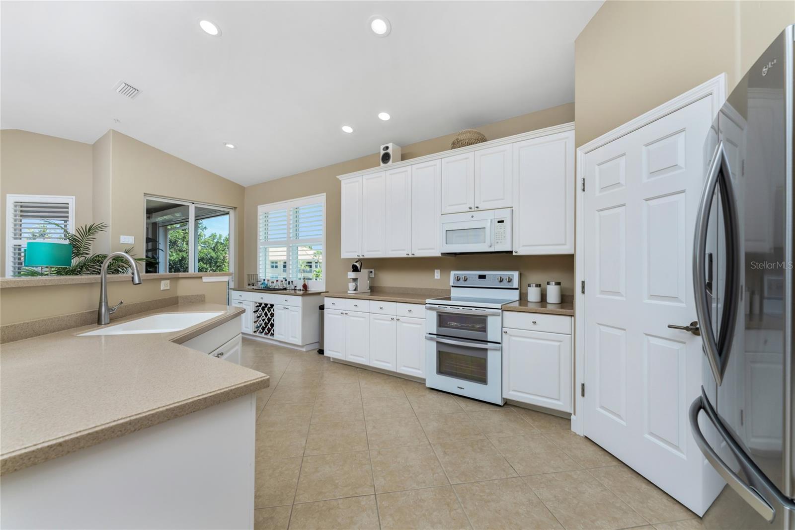 TOPAZ COVE CONDO - Residential