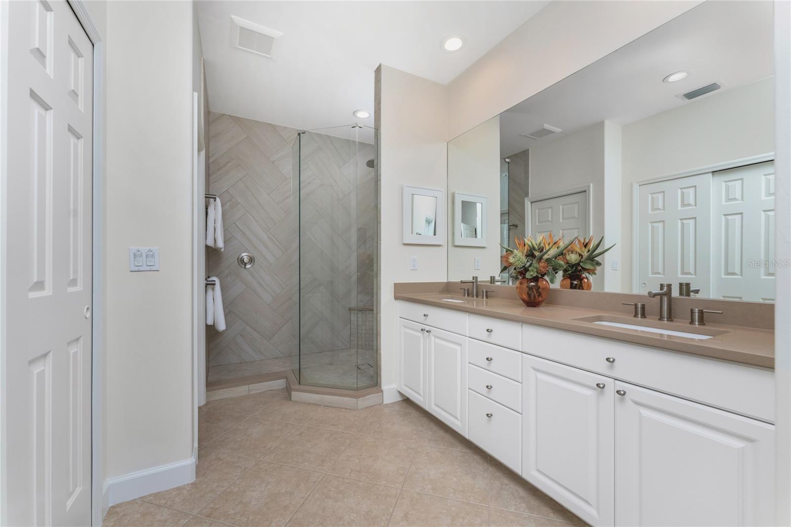 TOPAZ COVE CONDO - Residential