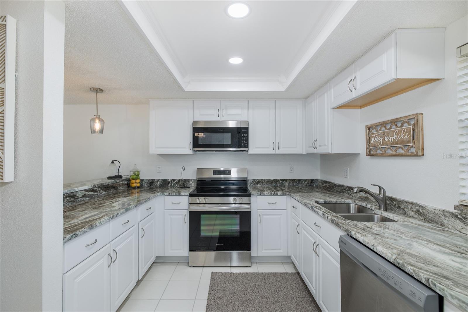 EAST LAKE WOODLANDS CLUSTER HOMES - Residential
