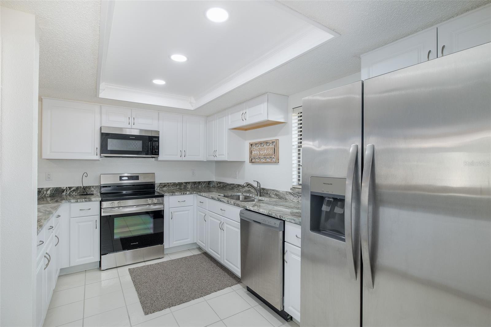 EAST LAKE WOODLANDS CLUSTER HOMES - Residential