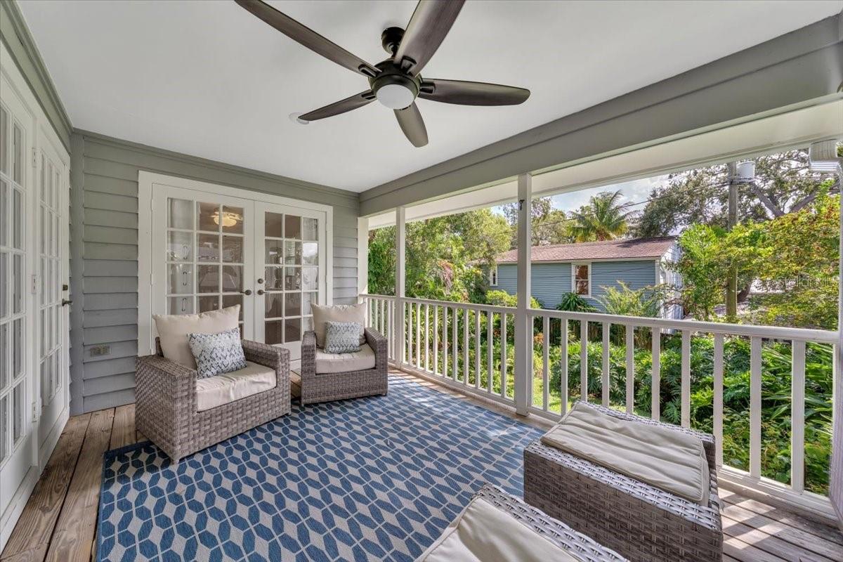 BAY BLUFF - Residential