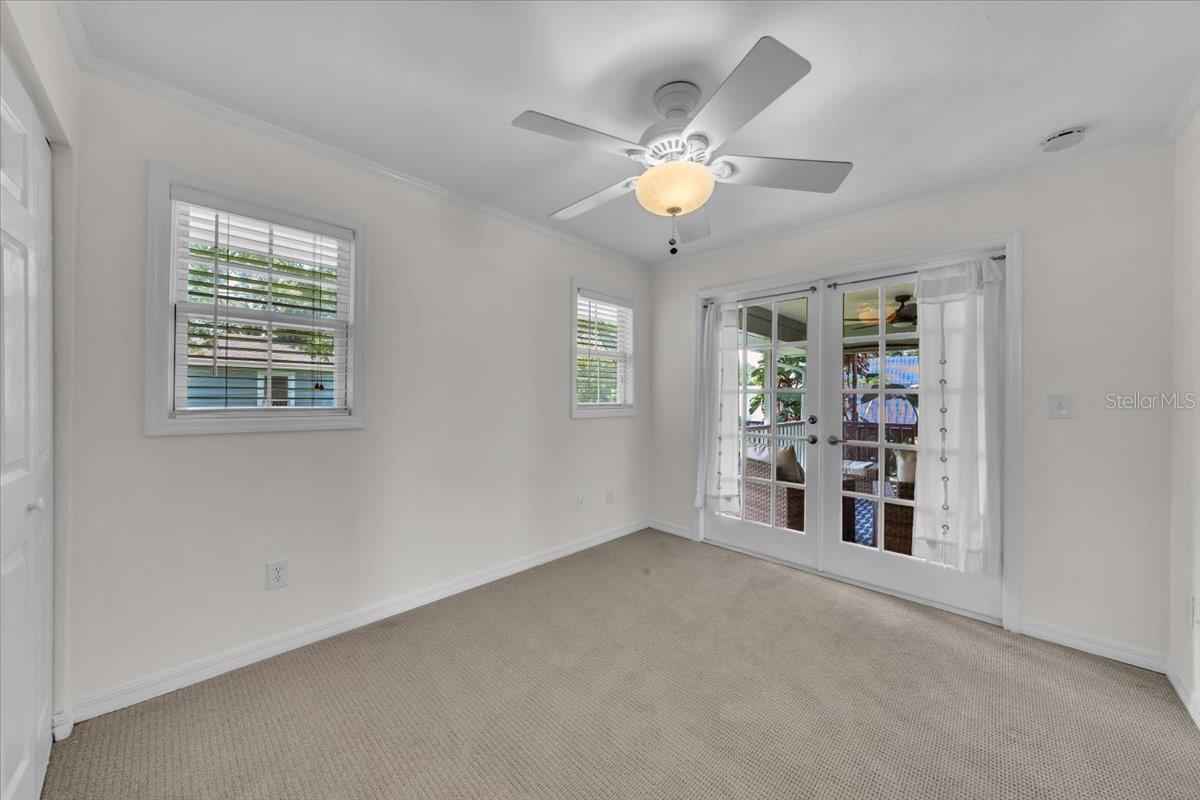 BAY BLUFF - Residential