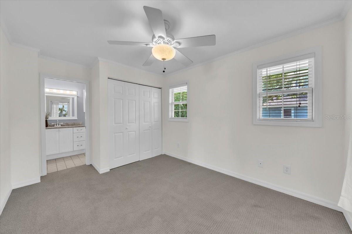 BAY BLUFF - Residential