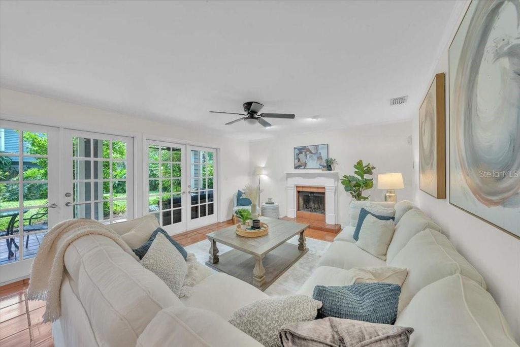 Photo of 2920 W Knights Avenue, Tampa, FL 33611 (MLS # TB8435436)