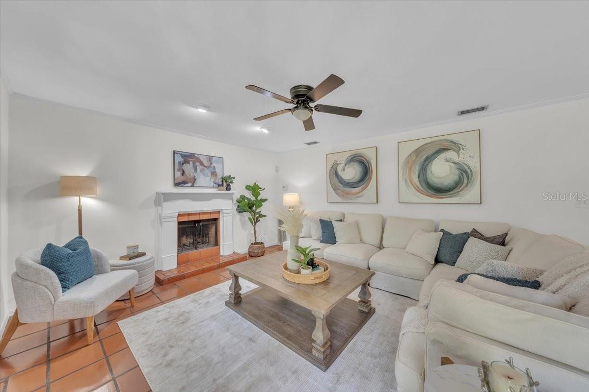 BAY BLUFF - Residential