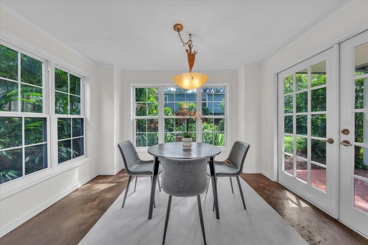 BAY BLUFF - Residential