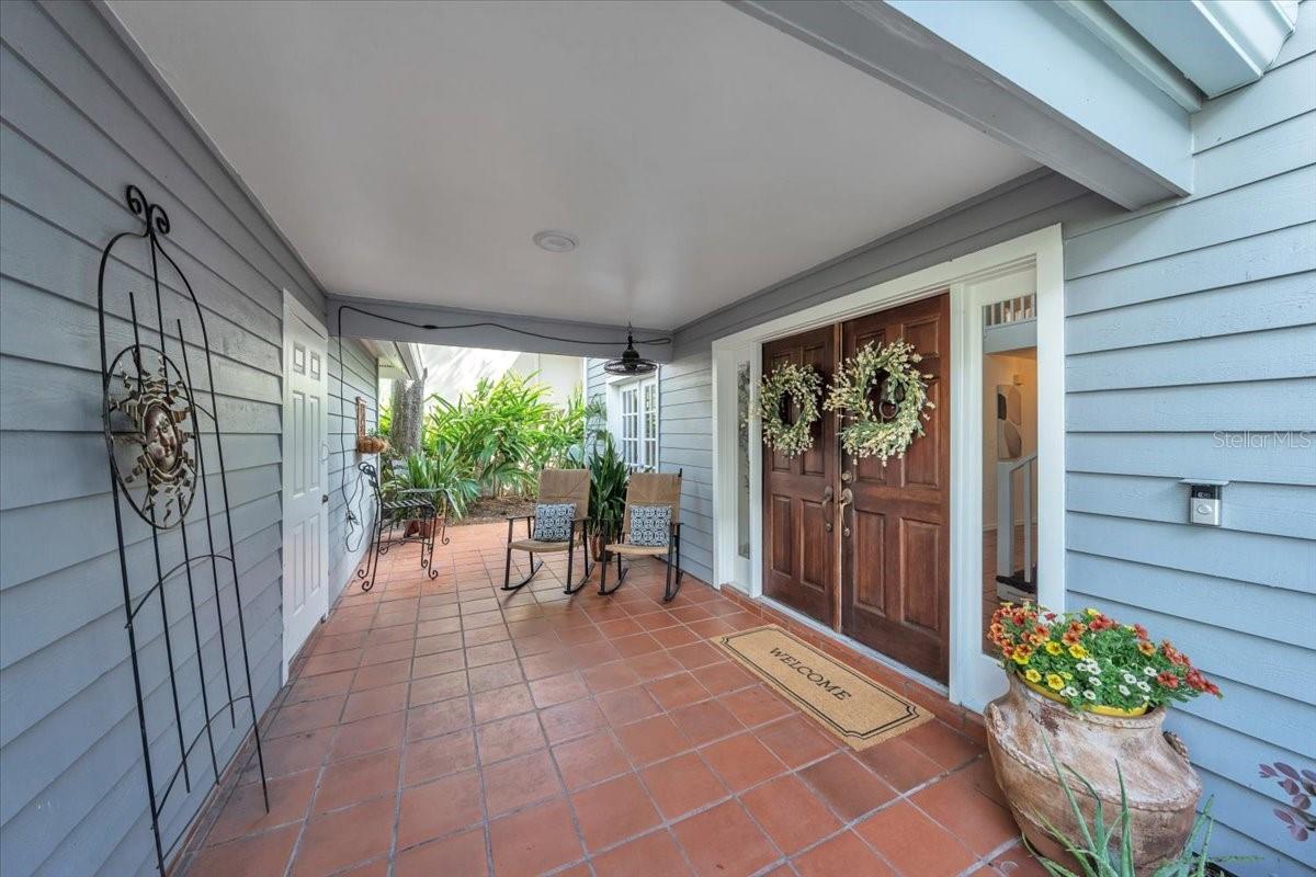 BAY BLUFF - Residential