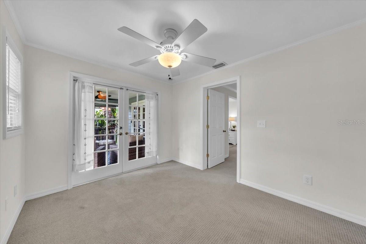 BAY BLUFF - Residential