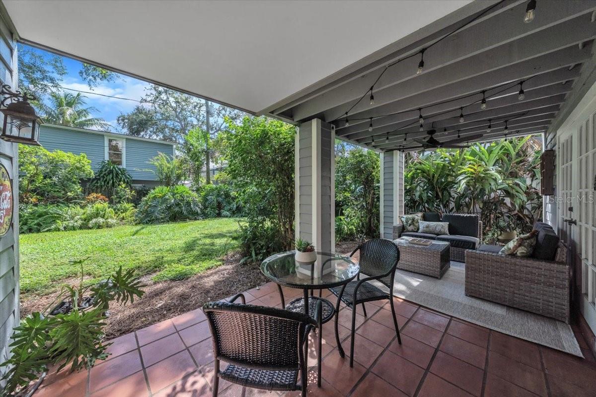 BAY BLUFF - Residential