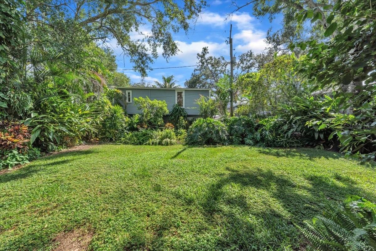 BAY BLUFF - Residential