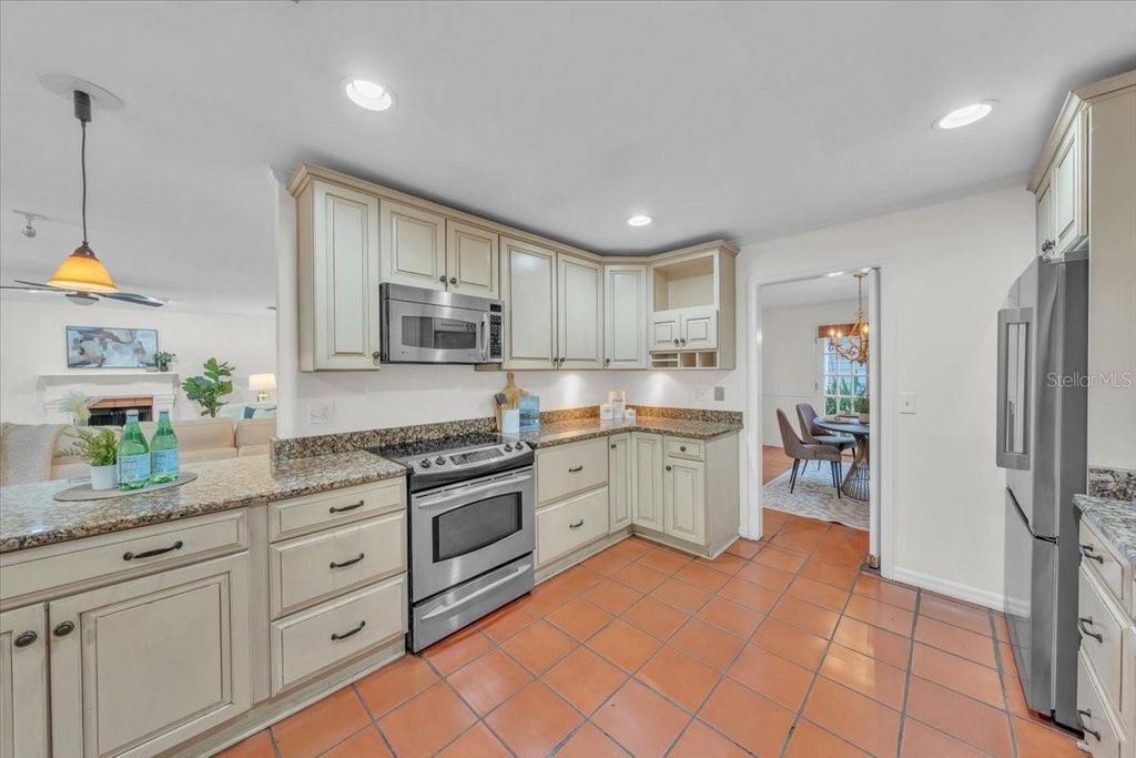 Photo of 2920 W Knights Avenue, Tampa, FL 33611 (MLS # TB8435436)