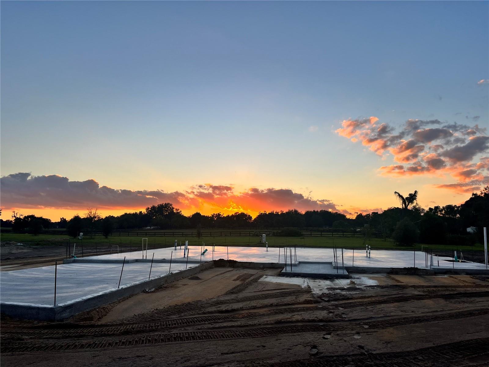 SILVER SPRINGS ACRES - Residential