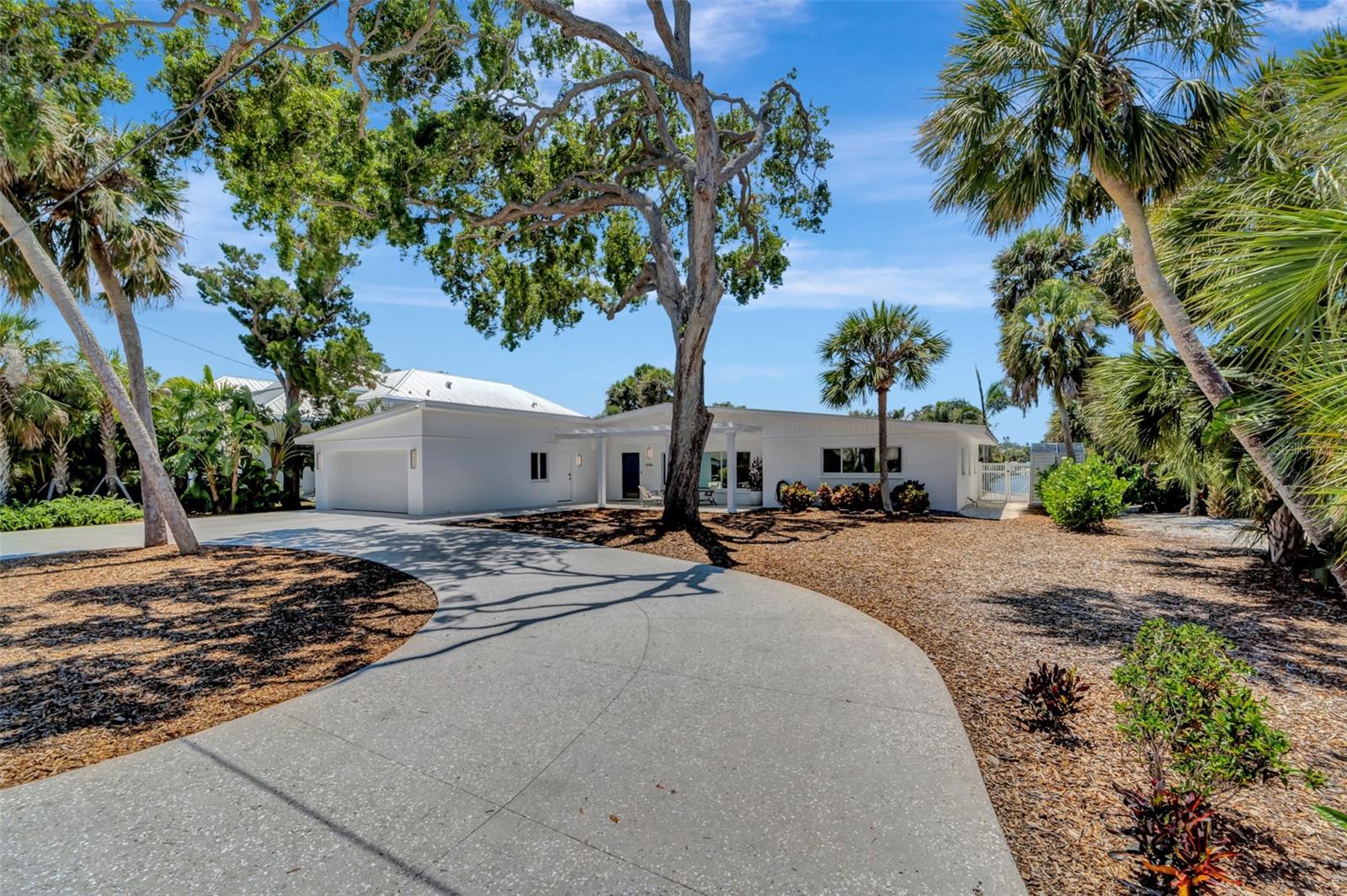 SARA SANDS - Residential