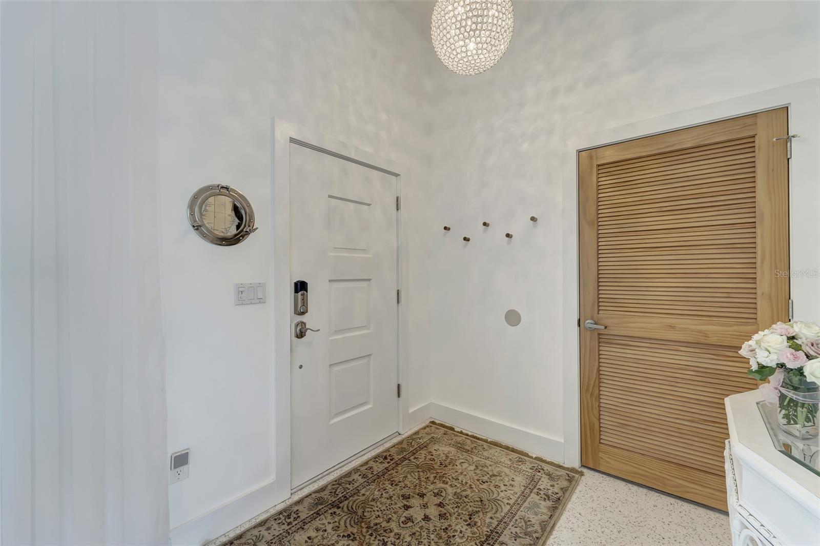 SARA SANDS - Residential