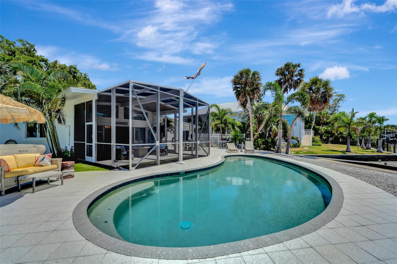 SARA SANDS - Residential