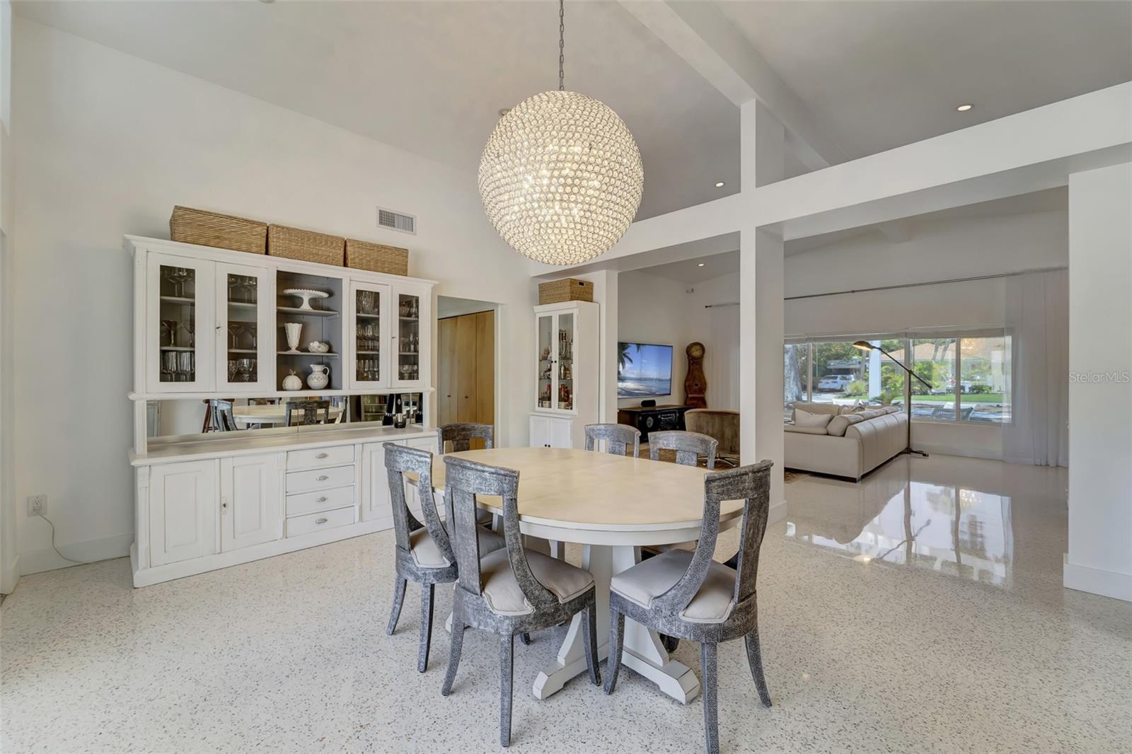 SARA SANDS - Residential