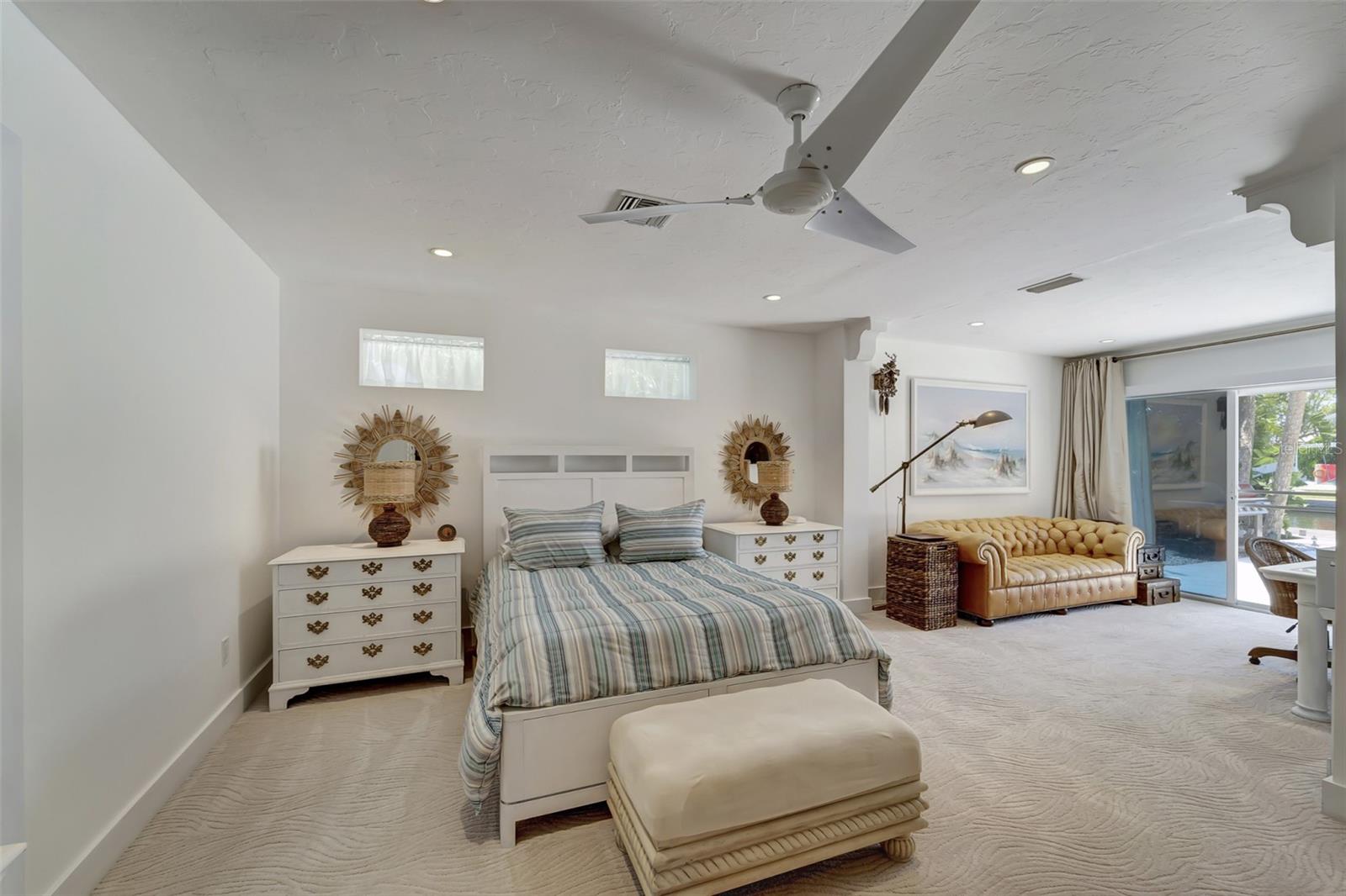 SARA SANDS - Residential