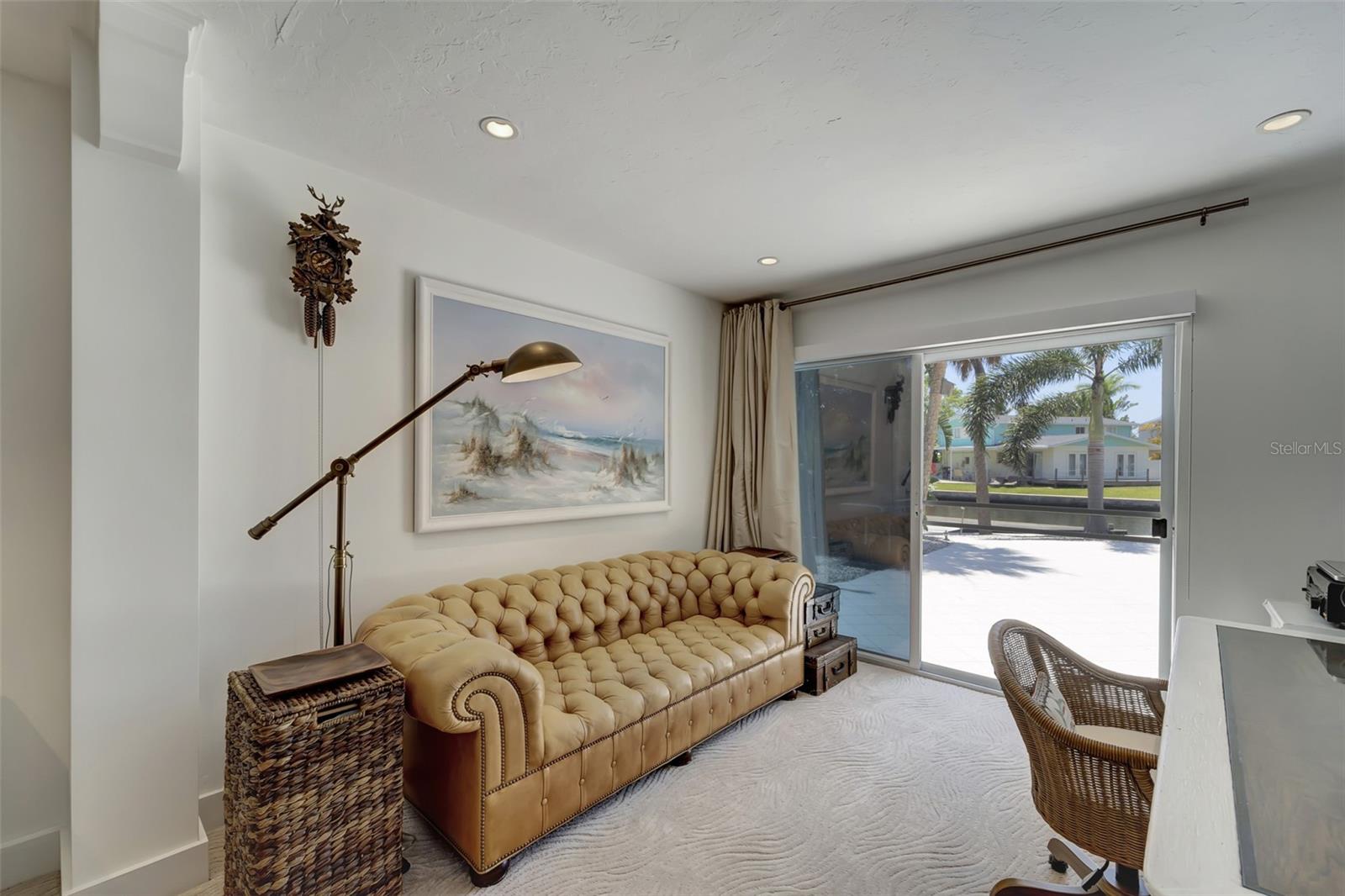 SARA SANDS - Residential