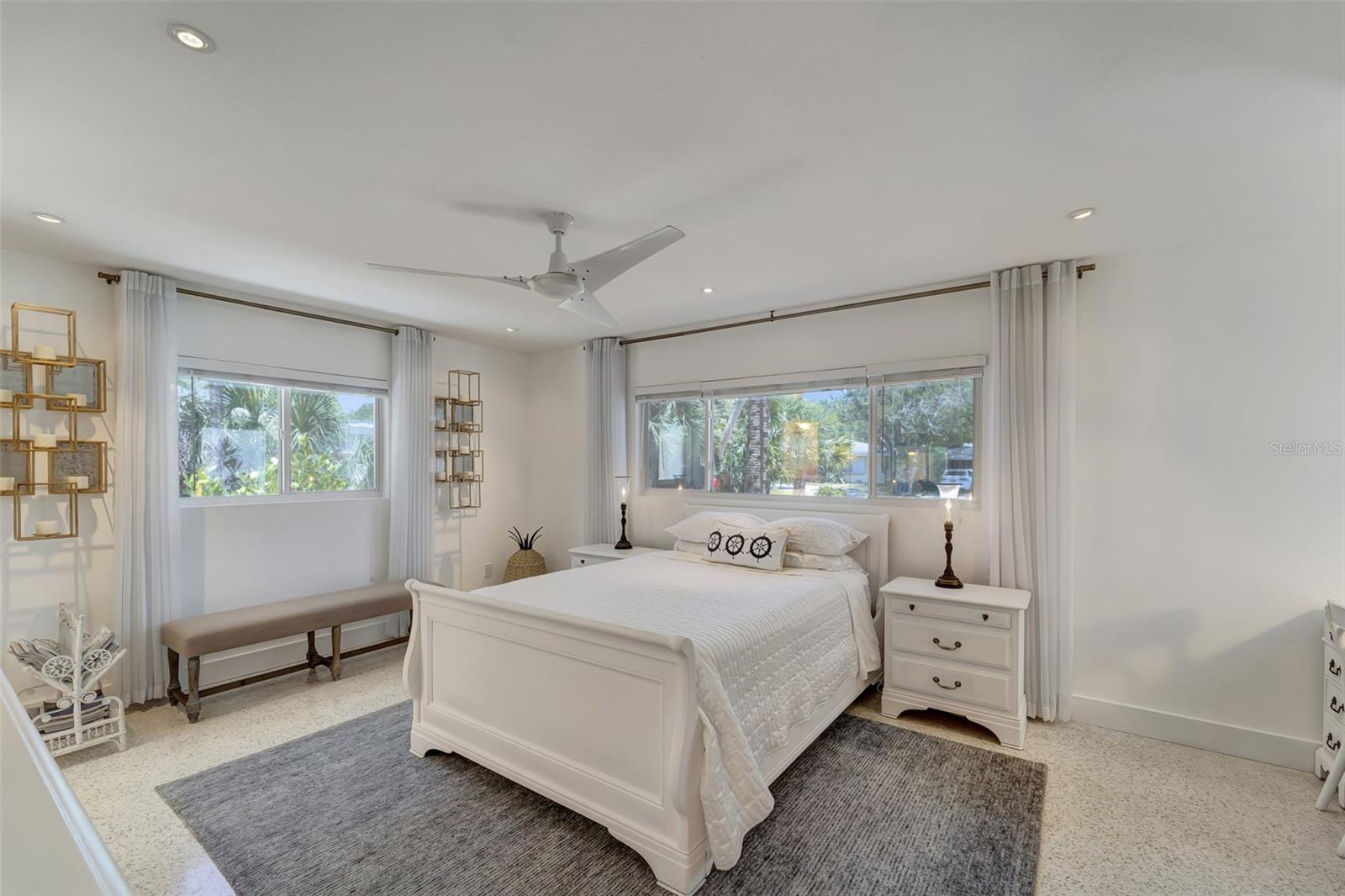 SARA SANDS - Residential