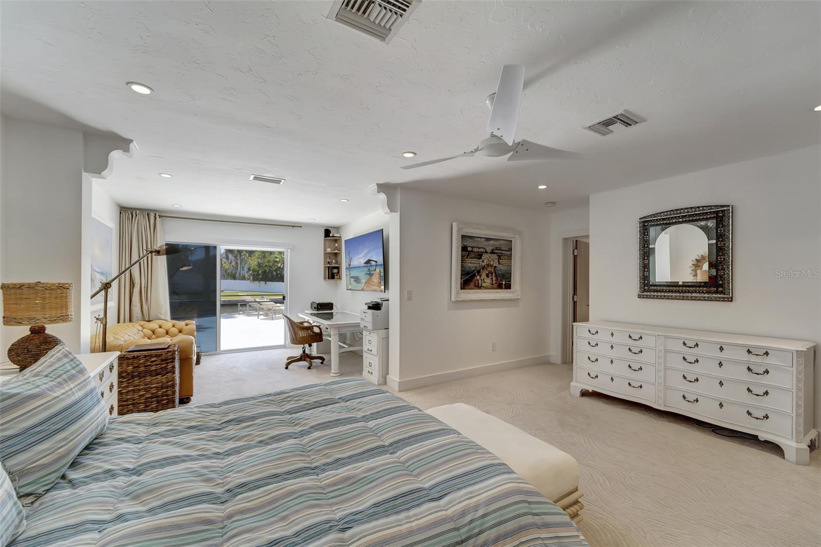 SARA SANDS - Residential