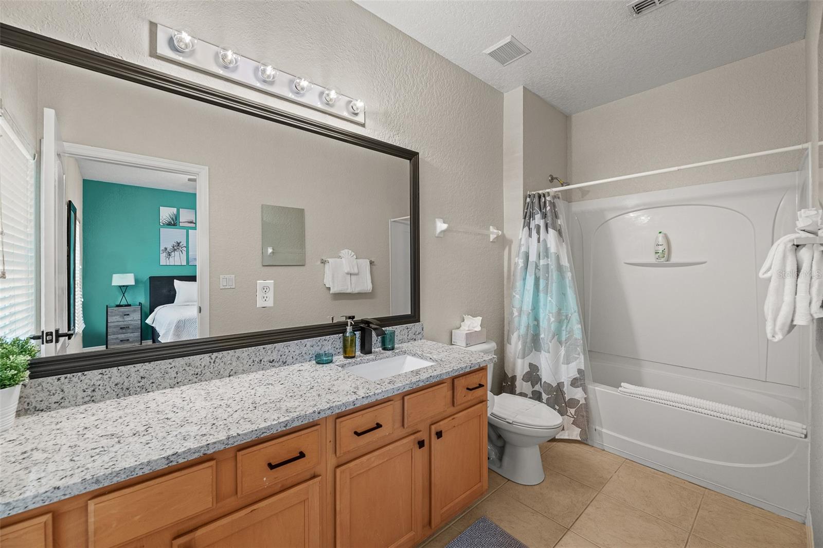 CORAL CAY RESORT - Residential Lease